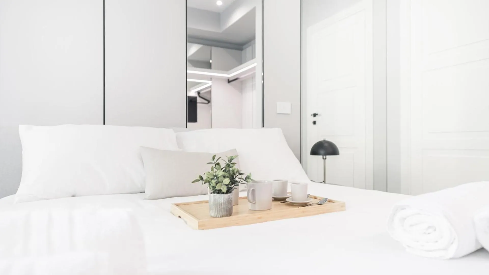 Easylife - Spa E Terrazza Vicino Al Duomo Milan Appartement